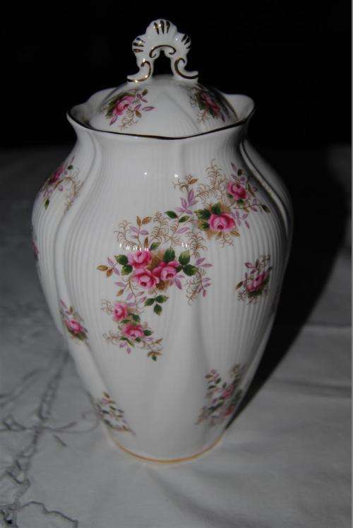 Royal Albert Lavender Rose   lidded vase