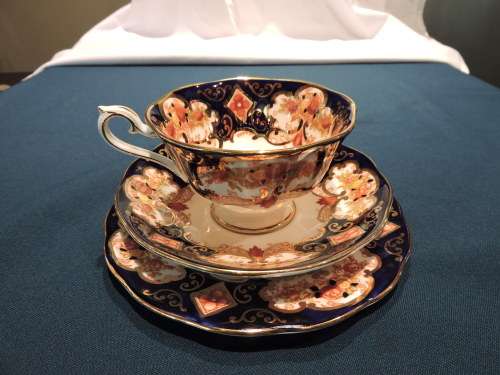 Royal Albert Heirloom Trio