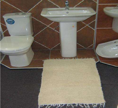 100% Cotton Bath & Bedroom Rug - Fully MACHINE Washable - NO RESERVE !