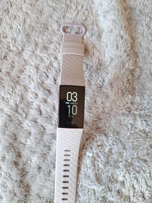 Fitbit Charge 4