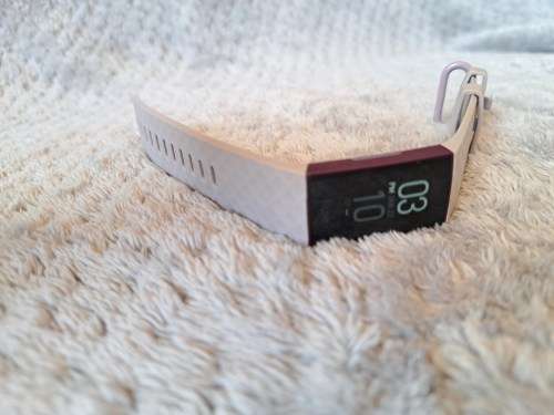 Fitbit Charge 4