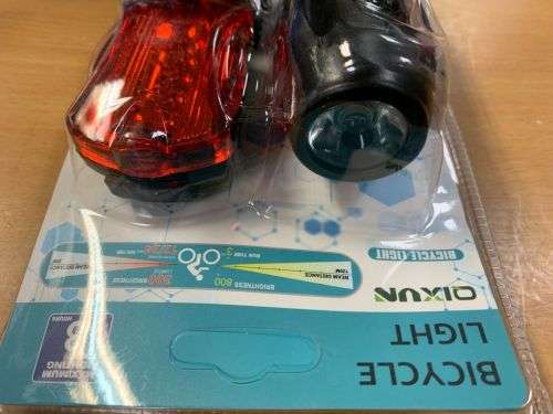 NEW - LED Bicycle Sport Light Max 3 hours use Battery - Black