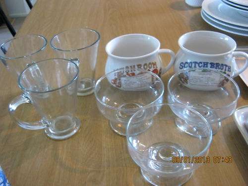 Lot of clear glassware