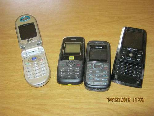 4x Old cellphones