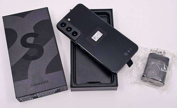 New and Sealed Samsung S22 5G - Black