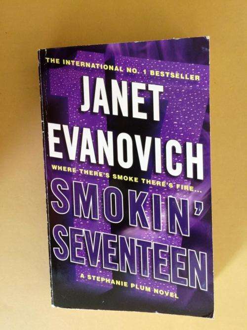 Smokin' Seventeen, Janet Evanovich