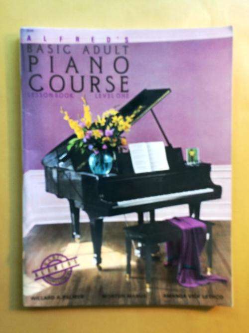 Alfred's Basic Adult Piano Course, Lesson Book, Level One