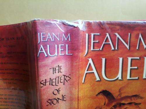 The Shelters of Stone, Jean M. Auel