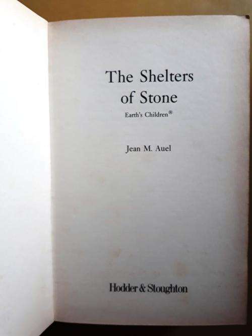 The Shelters of Stone, Jean M. Auel