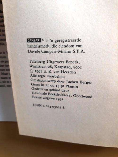 Casspirs en Campari's, Etienne van Heerde [1ste uitgawe, 1991, Tafelberg, Kaapstad]