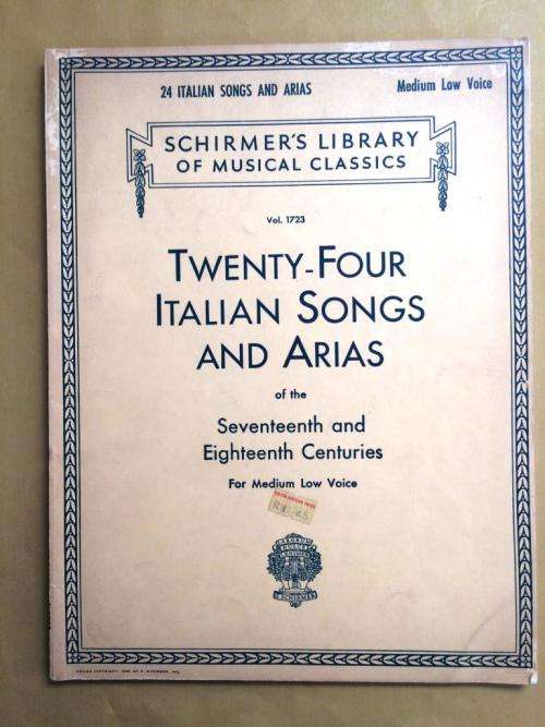 24 Italian Song and Arias of the 17th and 18th Centuries. for Medium Low Voice