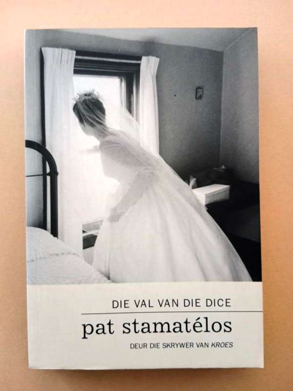 Die val van die dice, Pat Stamatélos