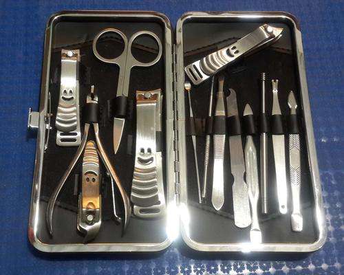 14 Pc Manicure Set + bag / Nail & beauty care set