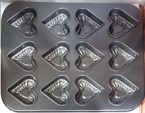 Heart baking tray