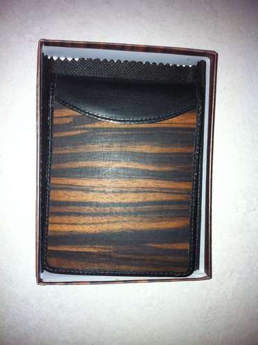 W-Line wooden wallet