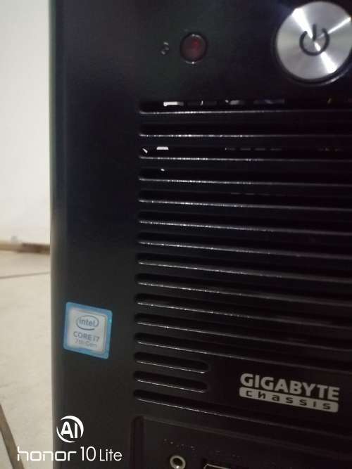 I7 7th generation Gigabyte PC Case (please read)