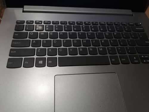 LENOVO IDEAPAD 330- 8th Gen intel i7- 8550U, 4gb, 1Tb 15.6 win10