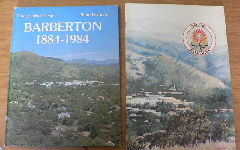 2 x Barberton dorpsgeskiedenis boeke (Oos-Transvaal kontreigeskiedenis)