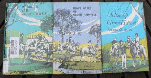 3 x Groenheuwels boeke deur Annette Spence ( Vir meisies, speel af op perdeplaas)