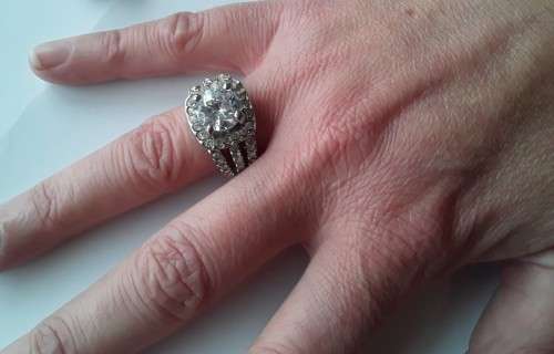 Vintage lot of costume rings.  1 bid for all!