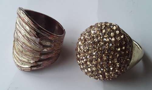 Vintage lot of costume rings.  1 bid for all!