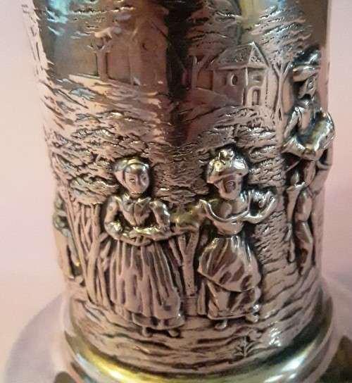 Solid silver Arts and Crafts vase by Nathan and Hayes. Chester, 1904.