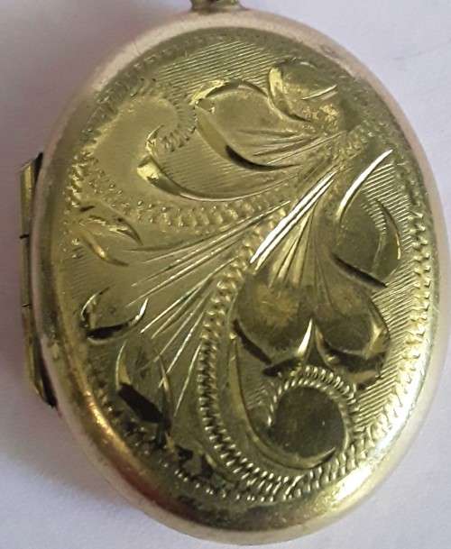 Vintage 9ct Gold Metal Core Oval Locket by Joseph Smith, Birmingham.