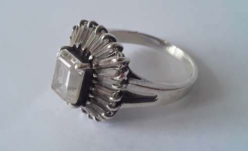 Vintage solid sterling silver baguette halo ring. Size: N (17mm)