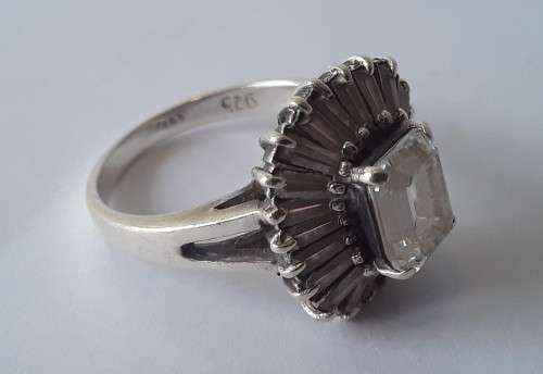 Vintage solid sterling silver baguette halo ring. Size: N (17mm)