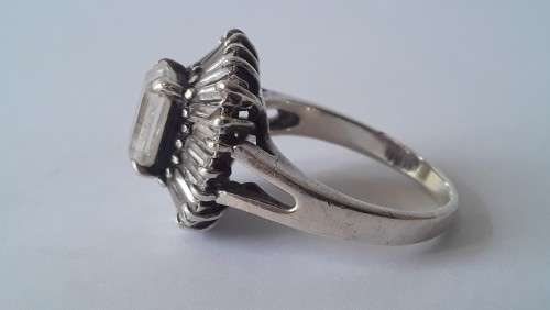 Vintage solid sterling silver baguette halo ring. Size: N (17mm)