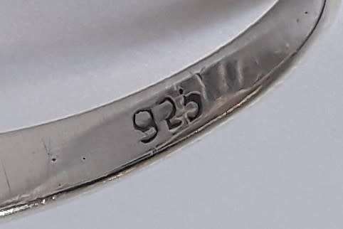 Vintage solid sterling silver baguette halo ring. Size: N (17mm)