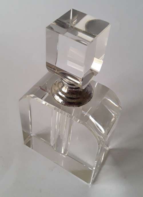 Gorgeous Vintage Art Deco Glass Refillable Perfume Bottle.