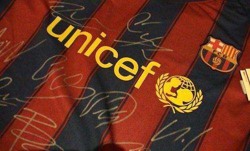 Barcelona HOME Squad 09/10 Hand Signed Shirt with Certificate of Authenticity @ R1 START, L@@K