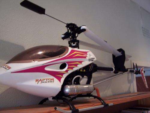 Raptor 50 Nitro V2 full house with electronics (401 Gyro 9254 tail server) OS engine