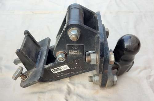 Tow Bar Front Runner for Land Rover Discovery 3 and 4.