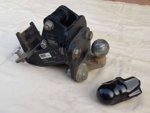 Tow Bar Front Runner for Land Rover Discovery 3 and 4.