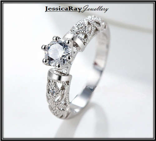 Luxurious Silver Vintage Ring with CZ Solitaire - USA SIZE 7