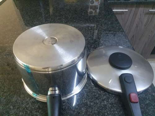 AMC PRESSURE COOKER