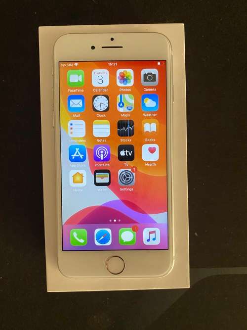 iPhone 8 Silver 64gb with UAG Case (No Reserve)