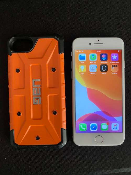 iPhone 8 Silver 64gb with UAG Case (No Reserve)