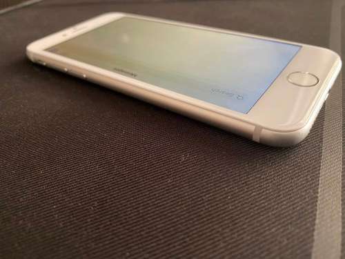 iPhone 8 Silver 64gb with UAG Case (No Reserve)