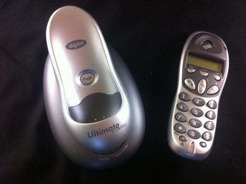 TELKOM ULTIMATE B100 CORDLESS PHONE
