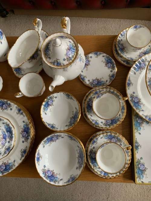 Tea/dinner set