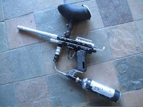 ICON - Z semi auto paintball marker!!!  EXTRA spares to for complete marker!!!