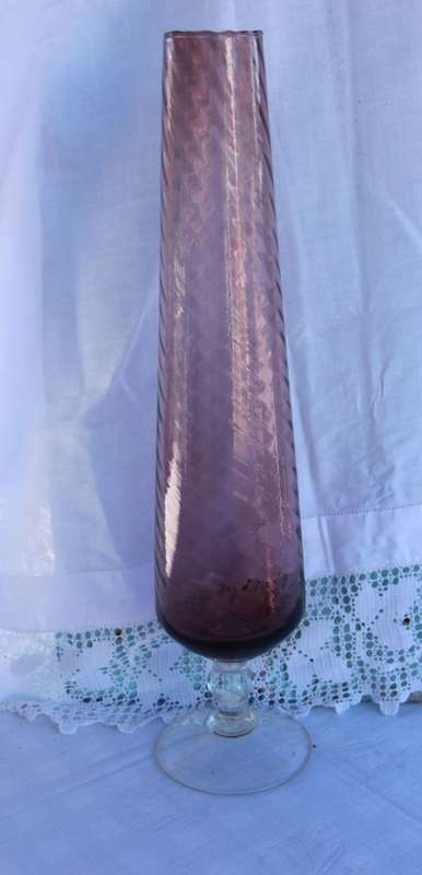 PURPLE GLASS VASE