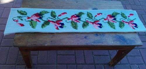 TAPESTRY ON CANVAS   FUCIAS