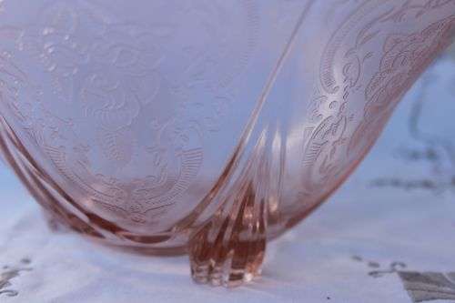 PINK  GLASS SALAD BOWL FOOTED