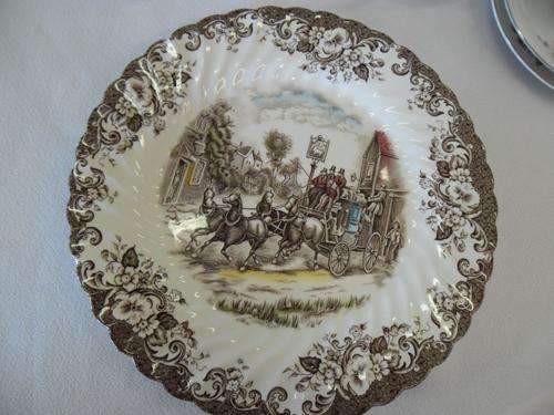 DINNER PLATE COACHING SCENES JOHNSON BROTHERS