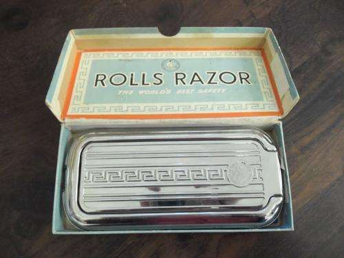 ROLLS RAZOR IN A BOX