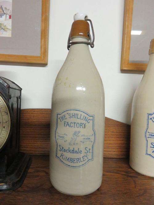 THE" SHILLING "FACTORY STOCKDALE ST KIMBERLEY   GINGER BEER BOTTLE